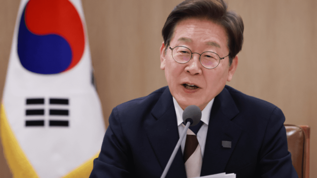 President Lee Jae-myung Urges Strong Probe into KT Hacking Cover-Up