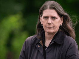 Mary Trump Calls Donald ‘Weak but Dangerous’ — Warns He May Drag Others Down With Him Over Epstein Fallout Mary Trump details how seeing Jeffrey Epstein at a Trump family event left a lasting impact