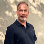 Auto Insurance’s Robert Smithson: “Understanding Risk: The Truth Is Often In Plain Sight”