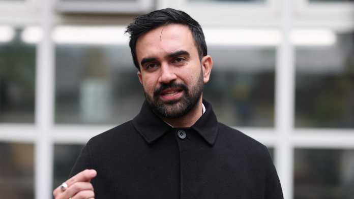 Baristas walk out after Starbucks cuts hours to the bone — Mamdani and Bernie Sanders show up, corporate hides behind PR