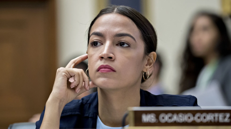 “This is a huge red flag”: AOC says Trump used force against cartels without sharing intelligence with Congress