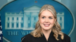 Karoline Leavitt’s light remark during Air Force One delay reignites debate over aging aircraft