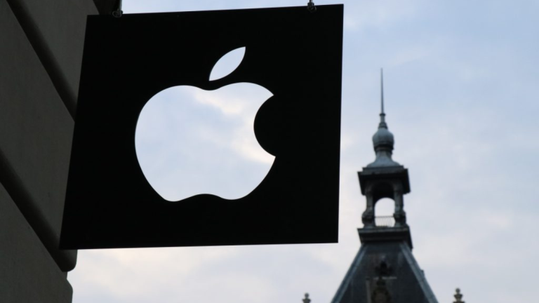 US FTC warns of Apple News bias claims and reviews consumer protection risks for platform users
